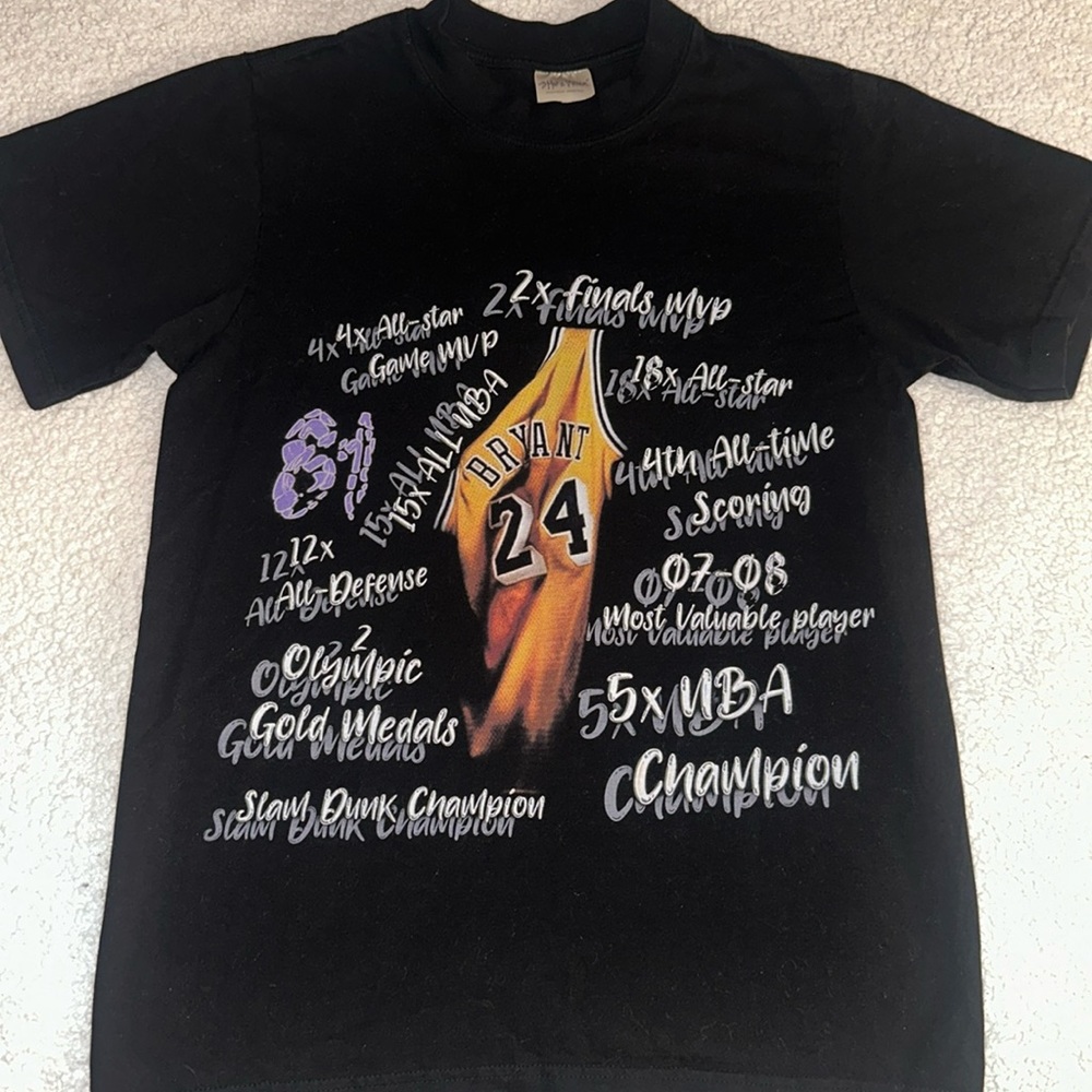 Men’s t shirt Coby Bryant print shirt size small